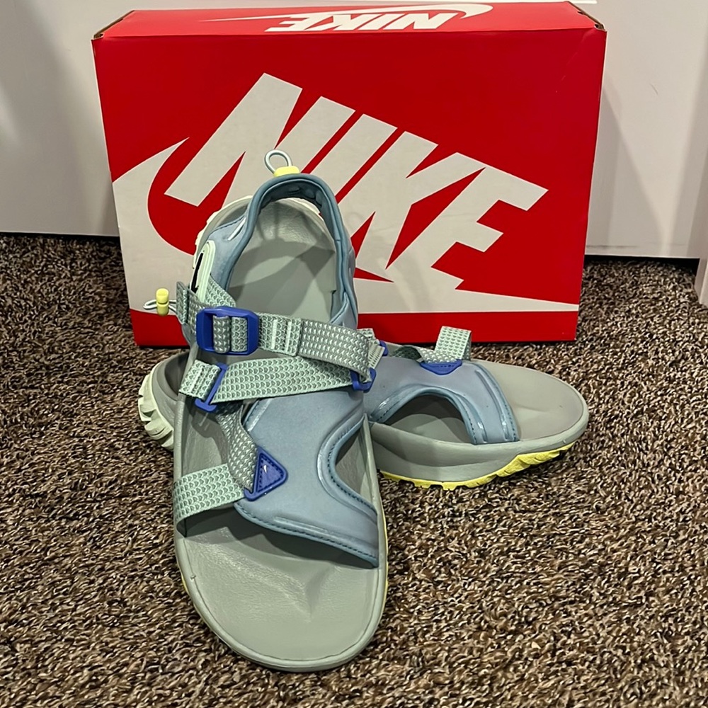 Nike sports sandal size 10